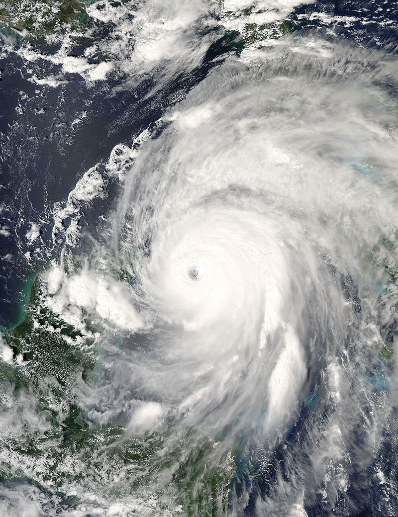 800px-Hurricane_Ivan_13_sept_2004_1900Z