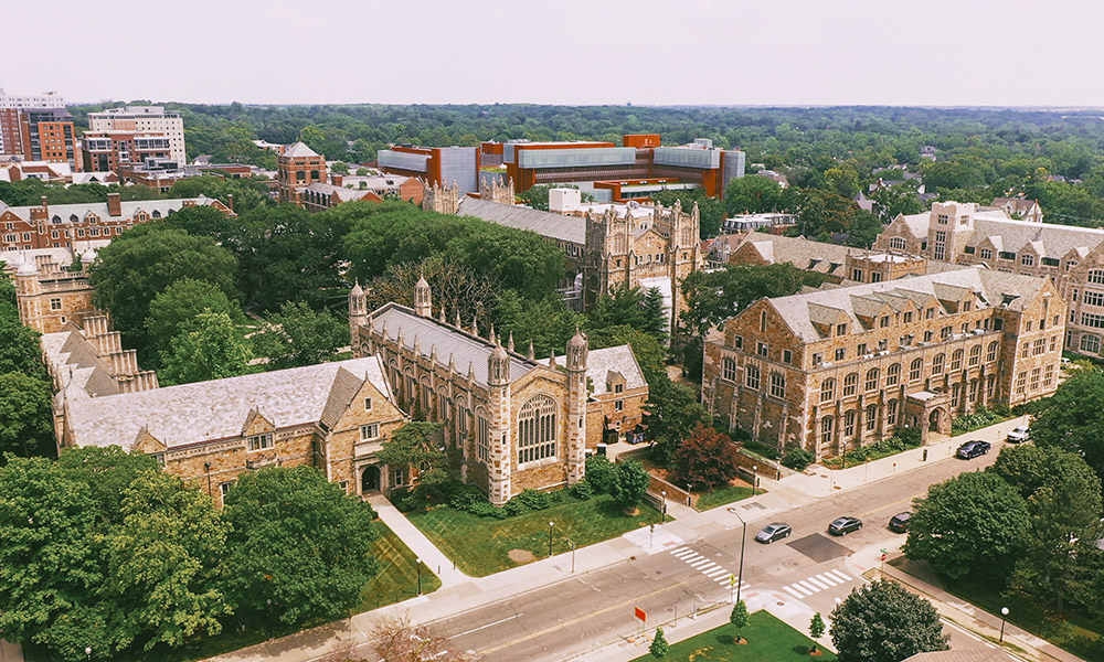 schools-universities-img